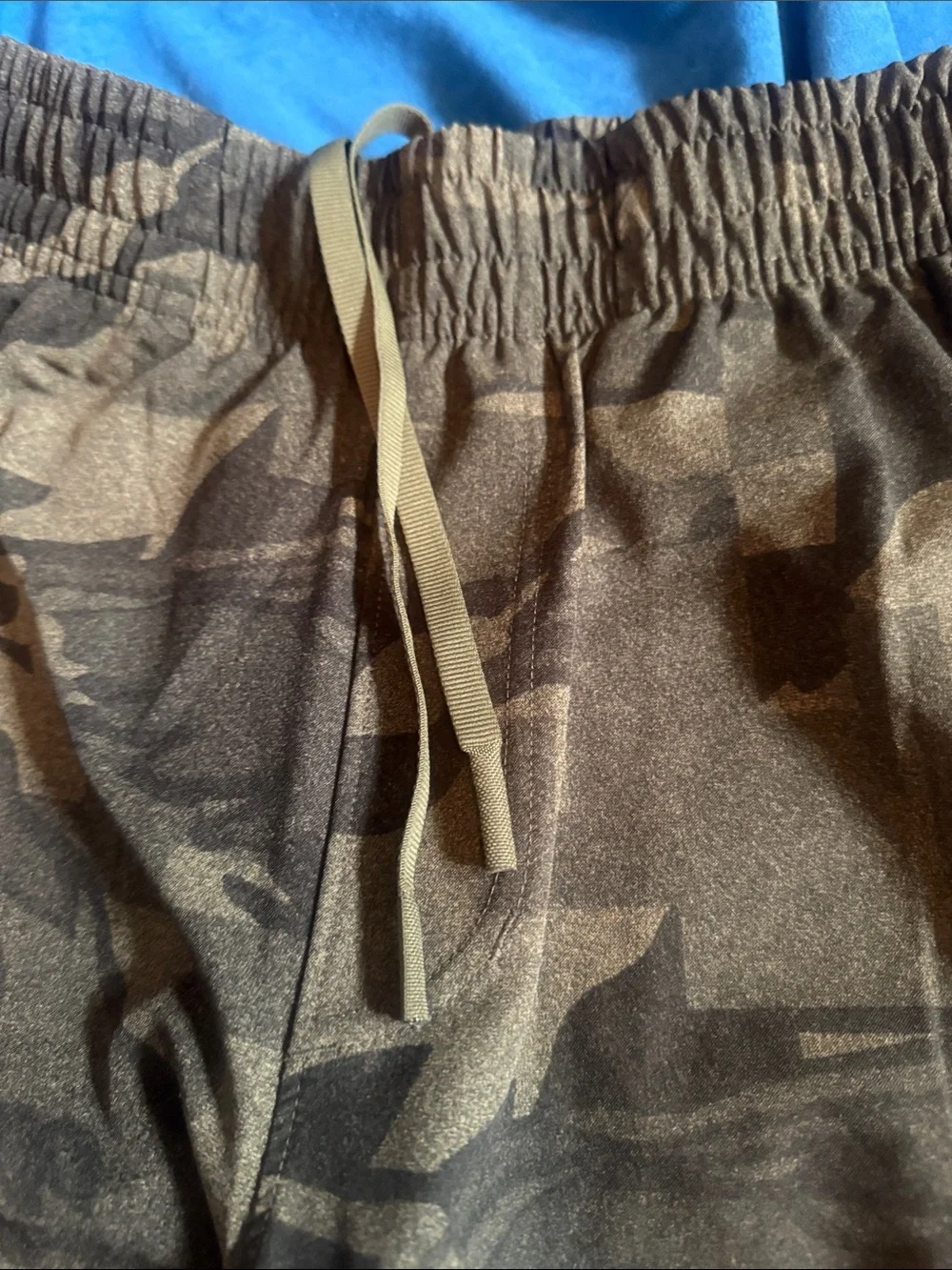 NWOT under armour size M Men's Camo Jogger Pants - Olive Green - Picture 4 of 7
